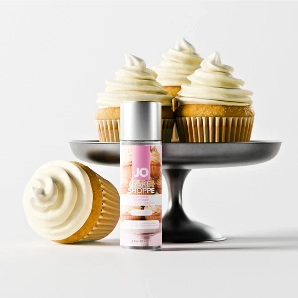 JO Bake Shoppe -  Frosted Cupcake - Lubricant 2 floz / 60 mL - Red Velvet Boutique