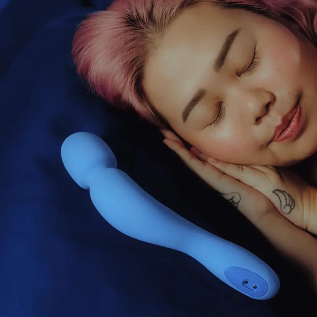 Com - Periwinkle Dame