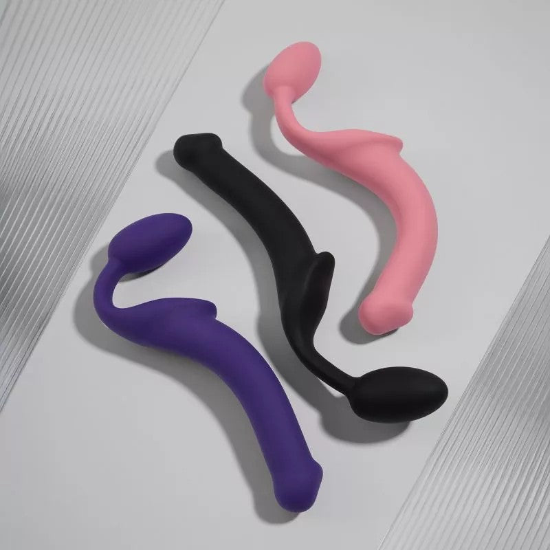 SEMI-REALISTIC BENDABLE STRAP-ON PINK - M - Red Velvet Boutique