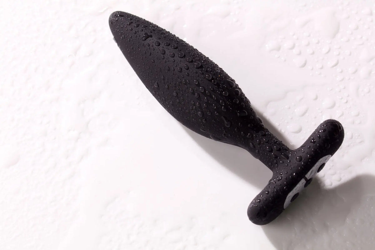 Egon Vibrating Butt Plug Black Je Joue