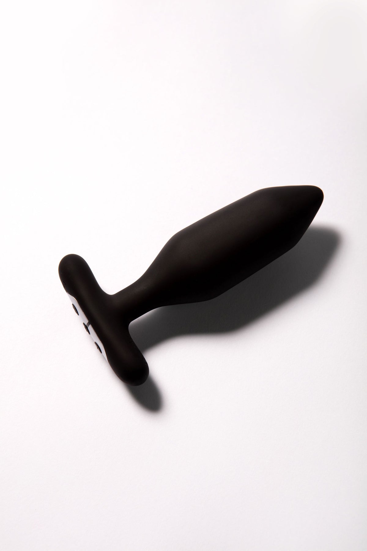 Onyx Vibrating Butt Plug Black - Red Velvet Boutique
