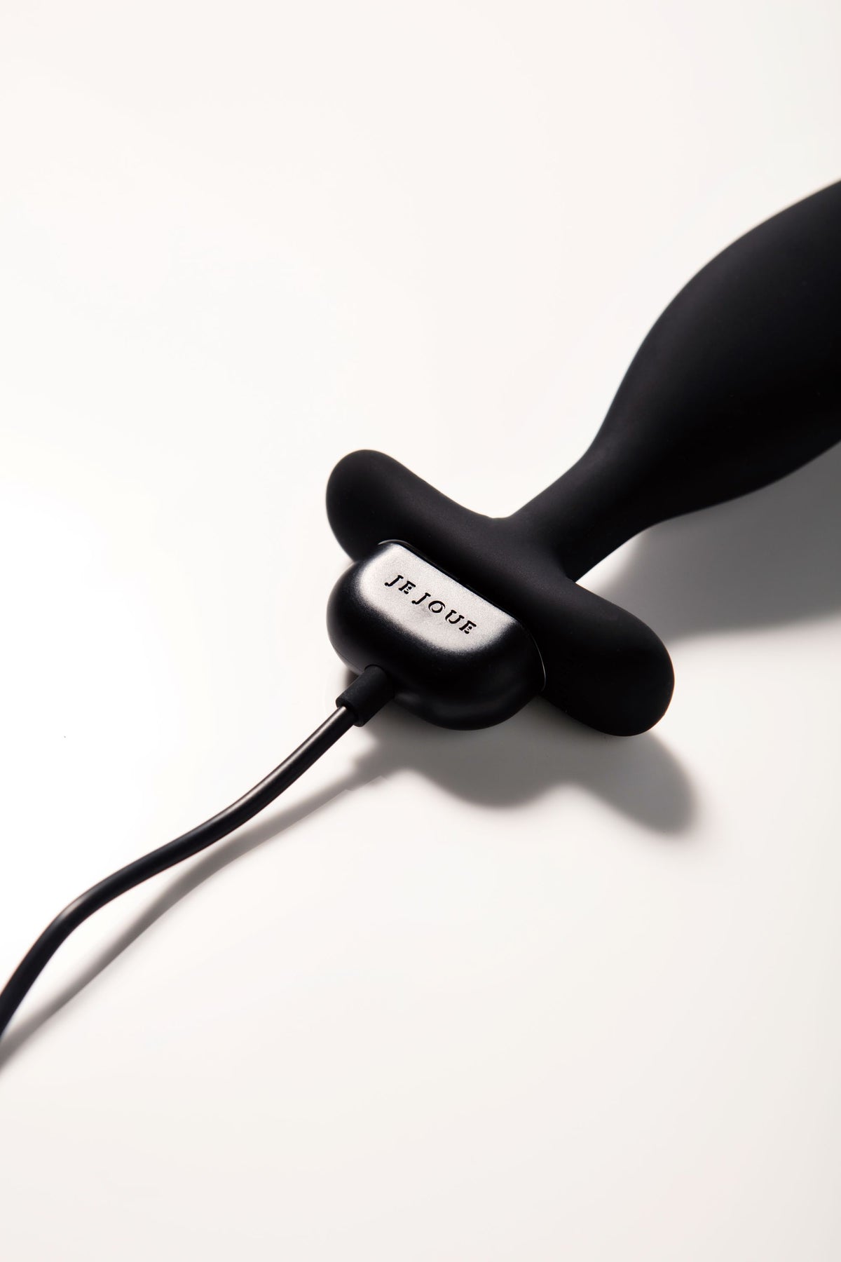 Onyx Vibrating Butt Plug Black - Red Velvet Boutique