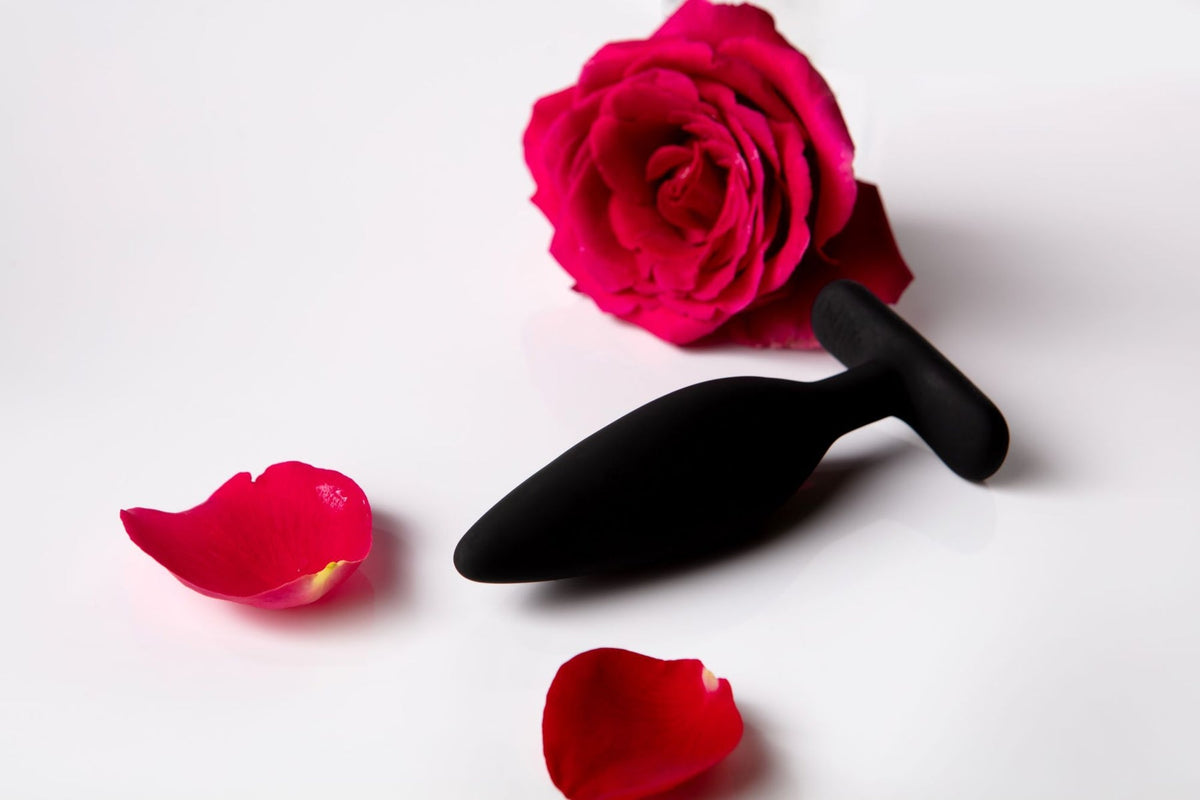 Vesta Vibrating Butt Plug Black - Red Velvet Boutique